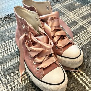 Platform high top converse in pink/mauve 6.5